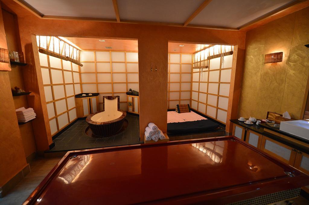 Fortina Spa Resort Sliema Exteriér fotografie A private onsen