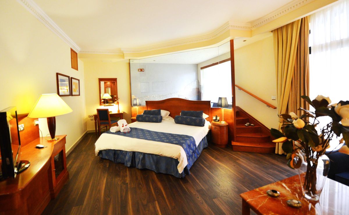 Fortina Spa Resort Sliema Exteriér fotografie A suite at the hotel