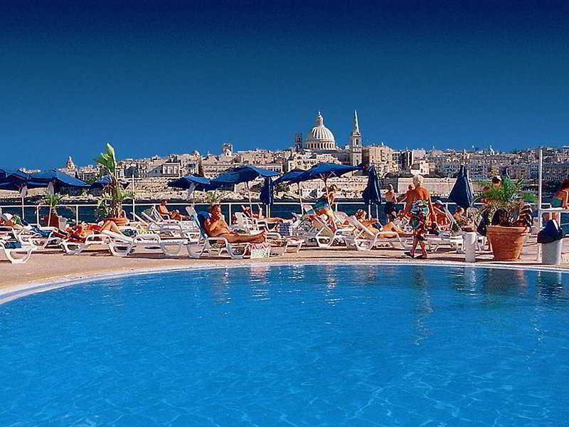 Fortina Spa Resort Sliema Exteriér fotografie View of the pool at the Westin St. George